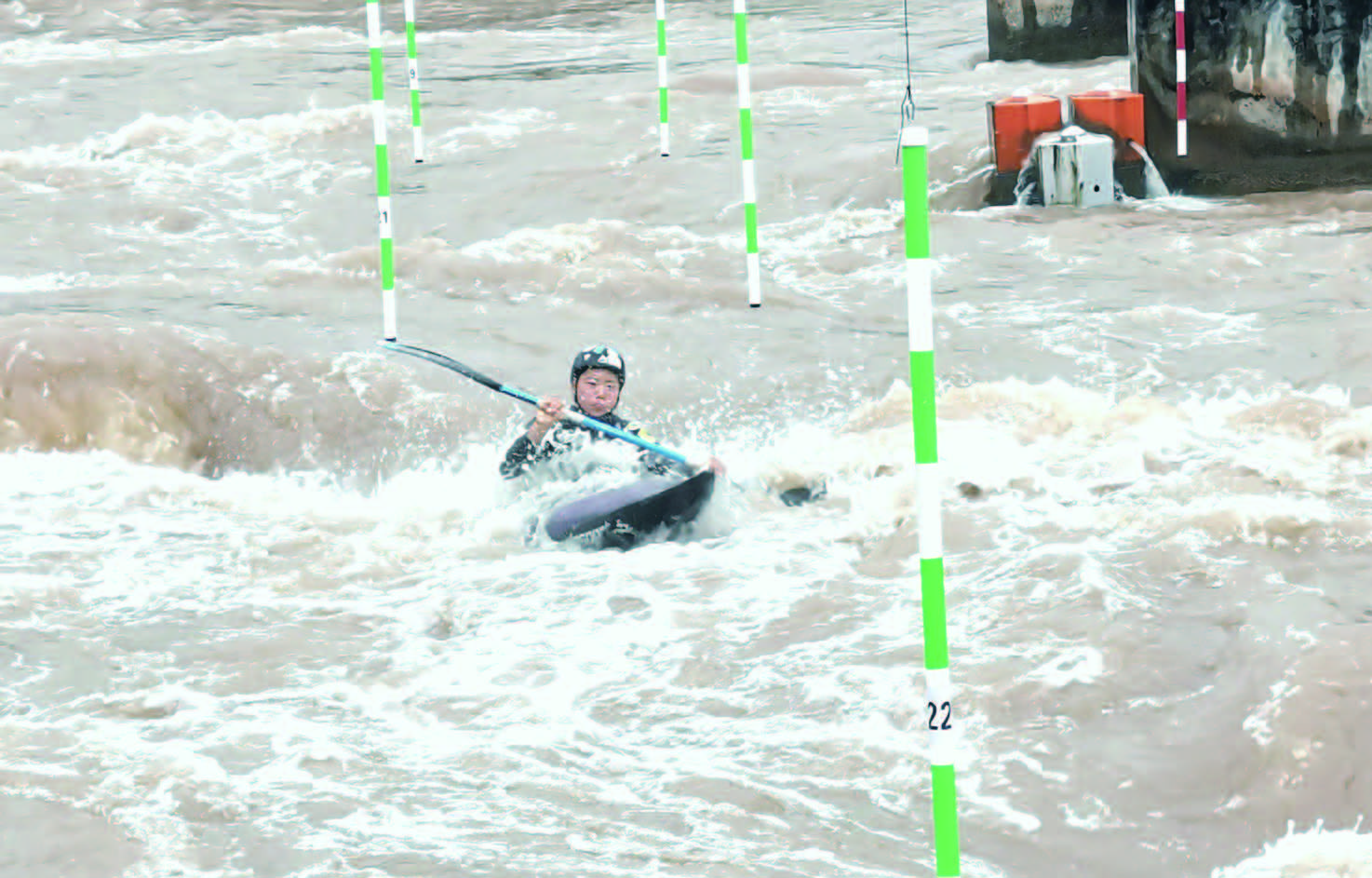 关于激烈角逐下的惊心动魄，赛场上热血激荡的信息