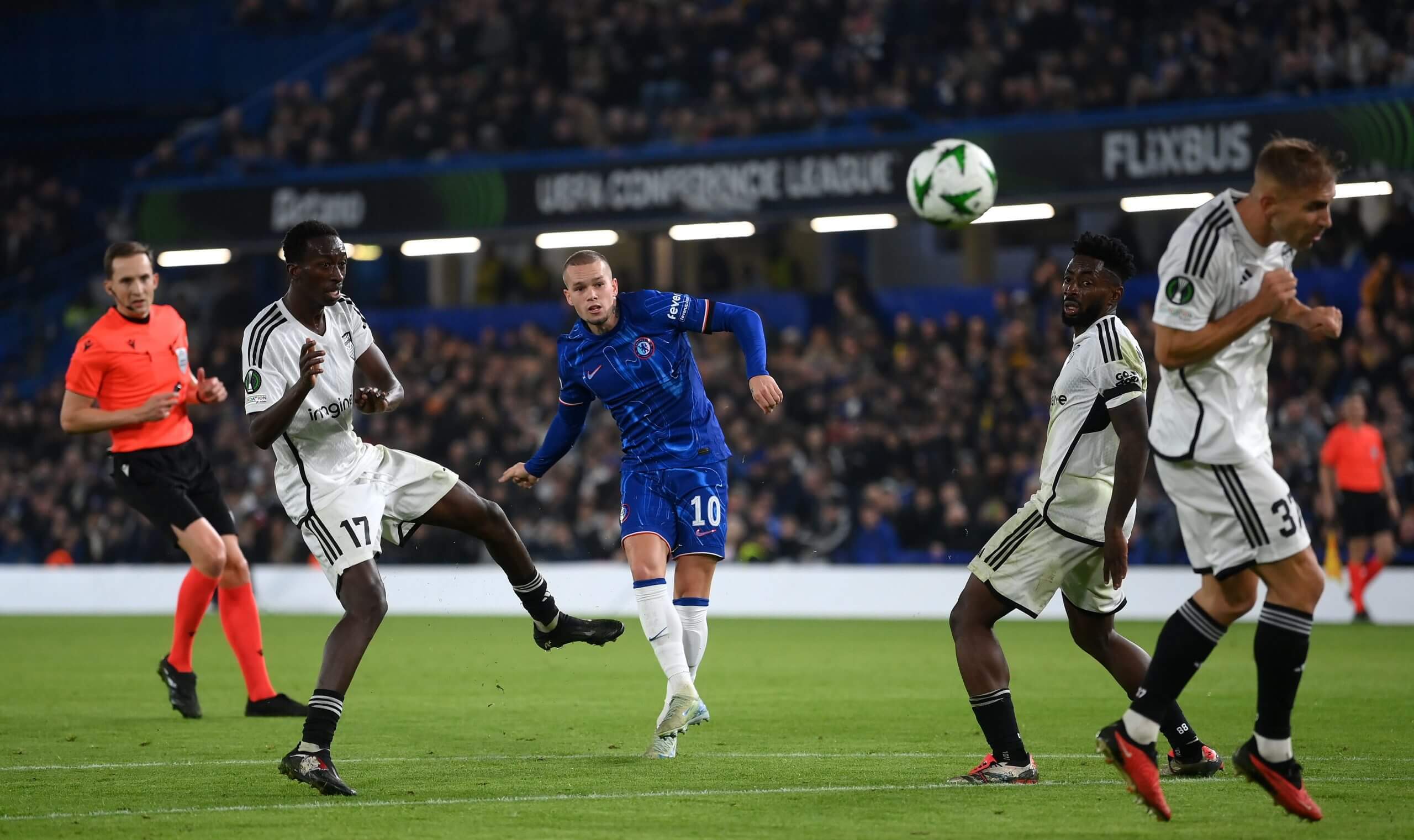 切尔西新援磨合良好，球队整体实力提升的简单介绍